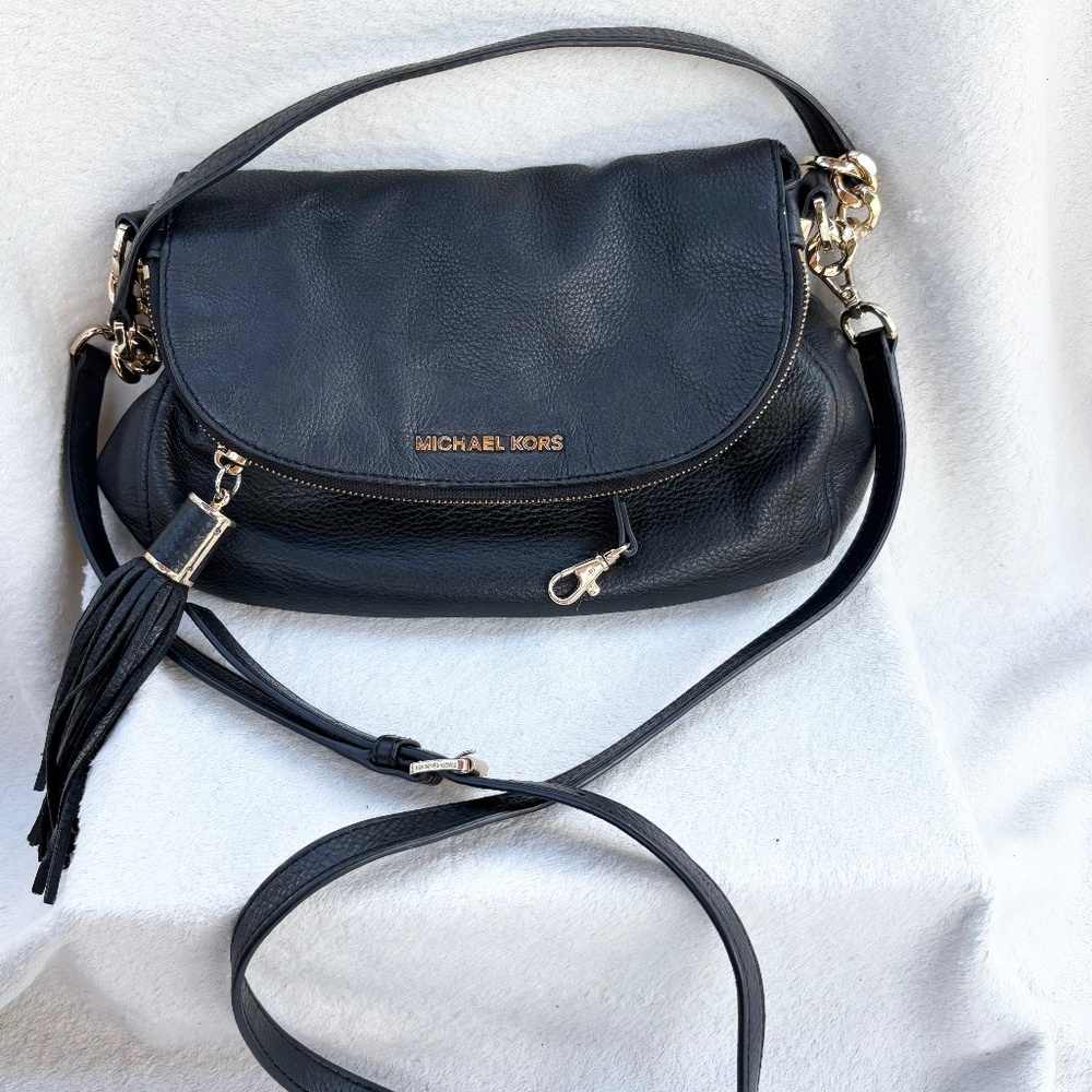 Michael Kors Bedford Black Pebbled Leather Crossbody Bag Gold Hardware‎ Tassel